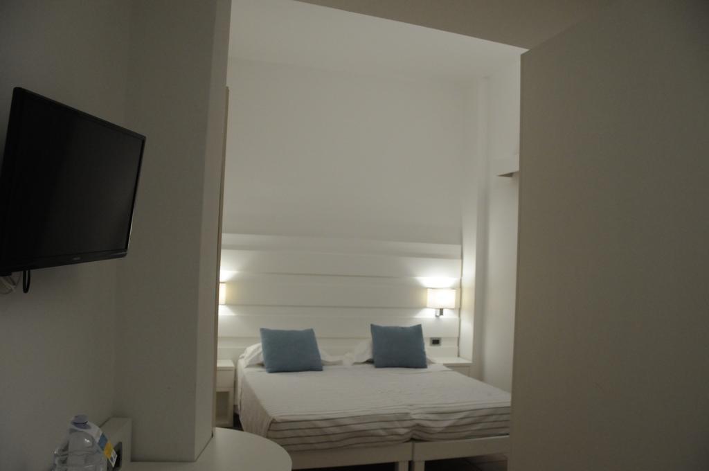 Sunshine Club Hotel Centro Benessere Ricadi Extérieur photo