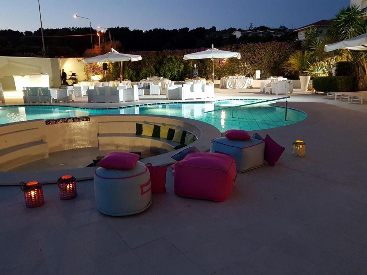 Sunshine Club Hotel Centro Benessere Ricadi Extérieur photo